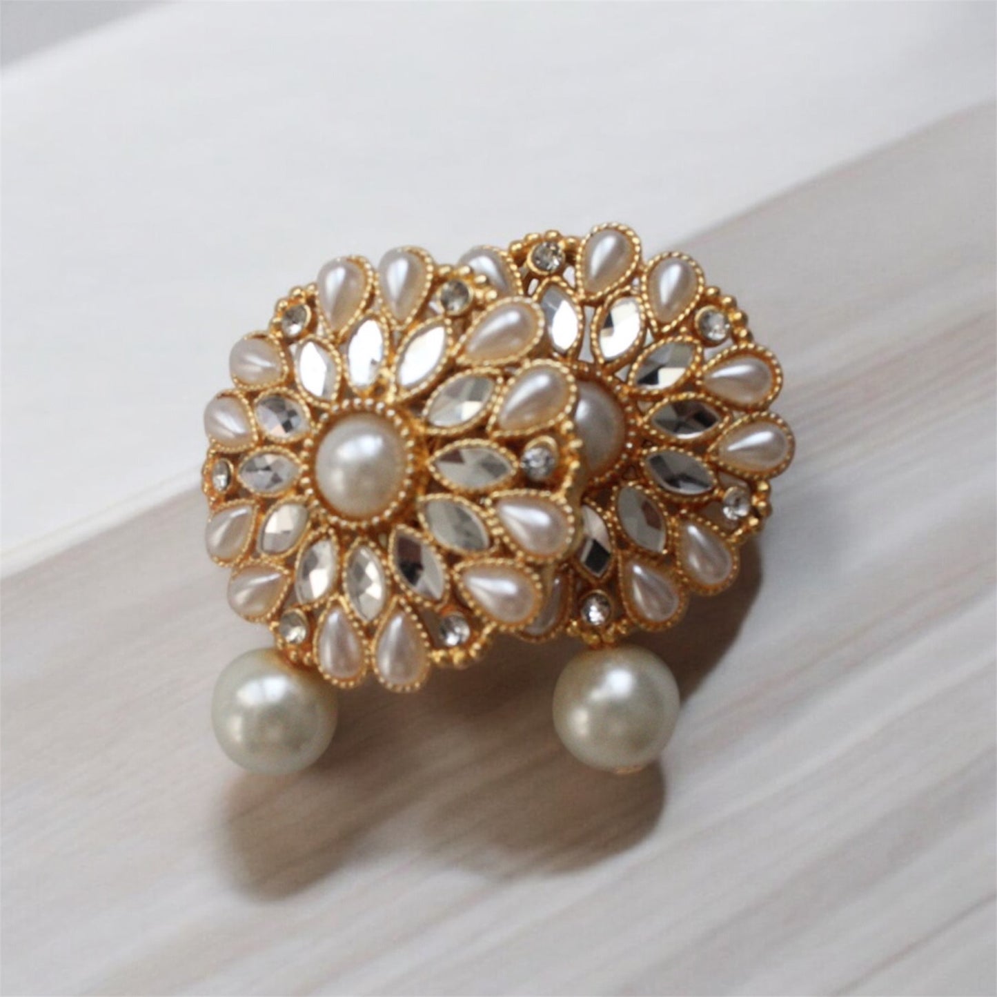 Tops with White Pearl - Earrings