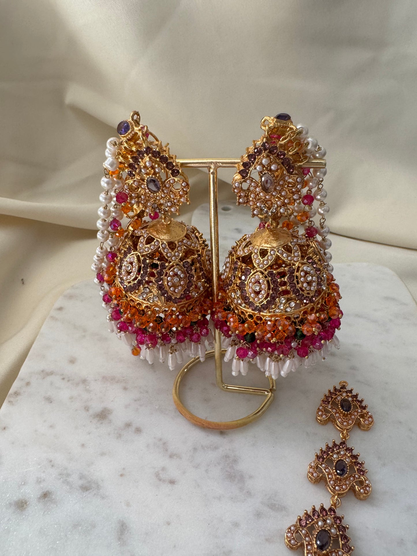 Jhumka Kanta - Earrings with a Headpiece