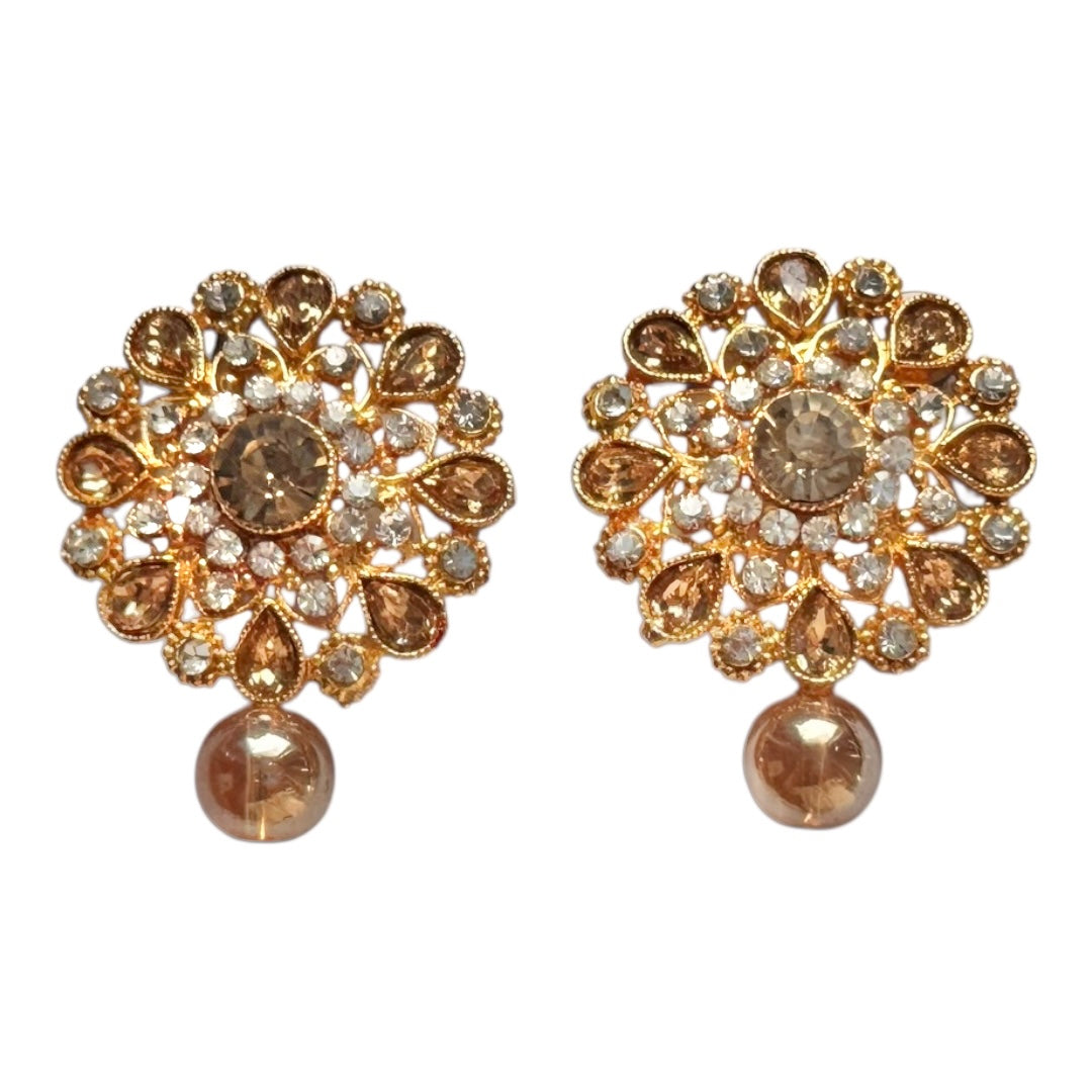 Studs with Gold Pearl - Gold