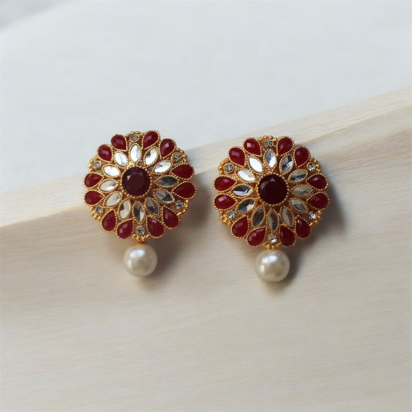 Tops with White Pearl - Earrings