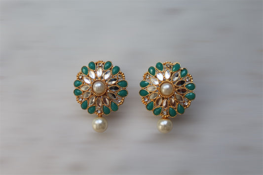 Tops with White Pearl - Earrings